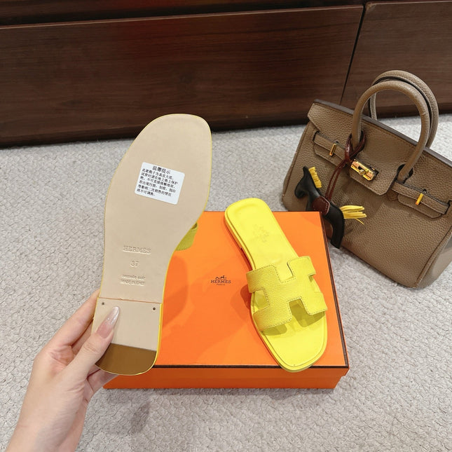 HM 26S ORAN SANDAL IN YELLOW LAMBSKIN