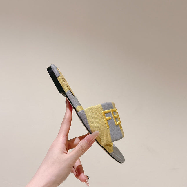 FENDI 26S SLIDE SANDALS IN YELLOW AND GREY CANVAS