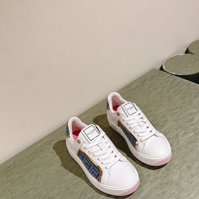 BALMAIN 26S SNEAKERS IN WHITE CALFSKIN AND BLUE CANVAS WITH LIGHT PINK SOLE