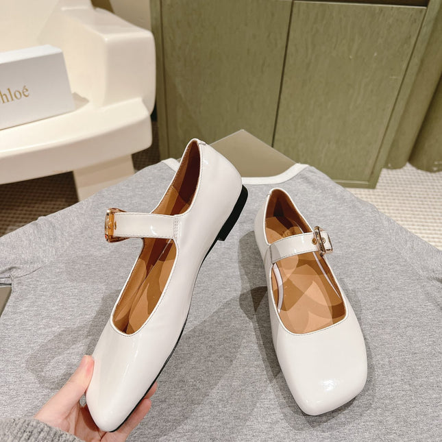 CHLOÉ 26S MARY JANE FLATS IN WHITE GLOSSY CALFSKIN