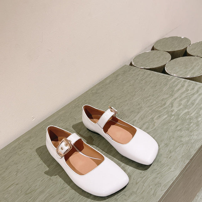 CHLOÉ 26S MARY JANE FLATS IN WHITE GLOSSY CALFSKIN