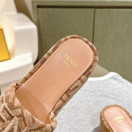 FENDI 26S PLATFORM SANDALS IN LIGHT BROWN FABRIC
