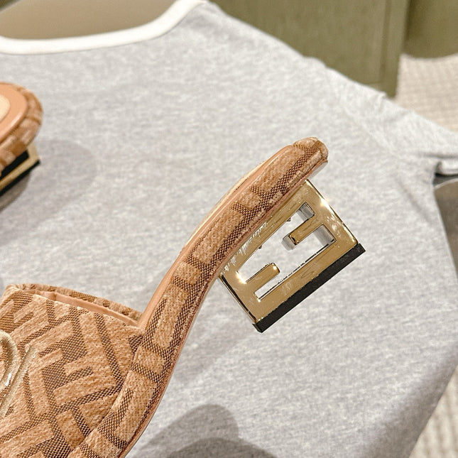 FENDI 26S HIGH SANDALS IN LIGHT BROWN FABRIC