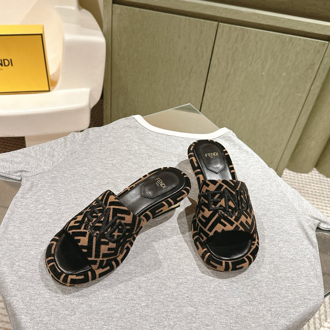 FENDI 26S HIGH SANDALS IN BROWN AND BLACK FABRIC STYLE 2