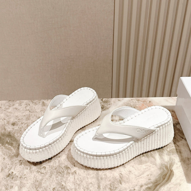CHLOÉ 26S PLATFORM FLIP-FLOPS IN WHITE LAMBSKIN