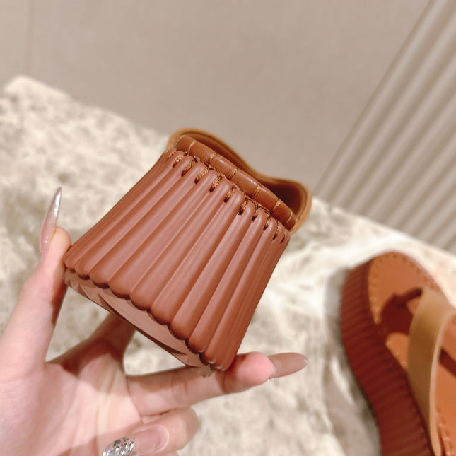 CHLOÉ 26S PLATFORM FLIP-FLOPS IN BROWN LAMBSKIN