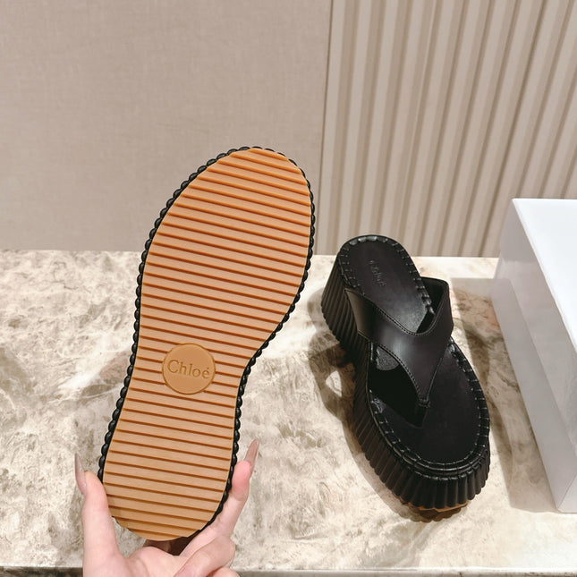 CHLOÉ 26S PLATFORM FLIP-FLOPS IN BLACK LAMBSKIN