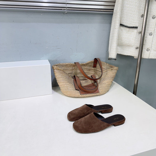 THE ROW 26S ROUND TOE MULES IN CHOCOLATE BROWN SUEDE