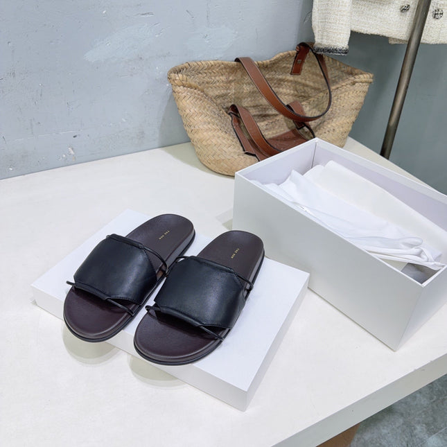 THE ROW 26S STRAP SLIDES IN BLACK CALFSKIN