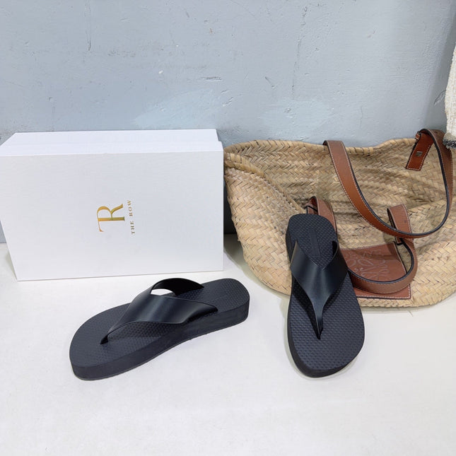 THE ROW 26S THONG SANDALS IN BLACK RUBBER AND CALFSKIN