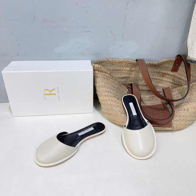 THE ROW 26S ROUND TOE MULE FLATS IN IVORY WHITE SMOOTH CALFSKIN