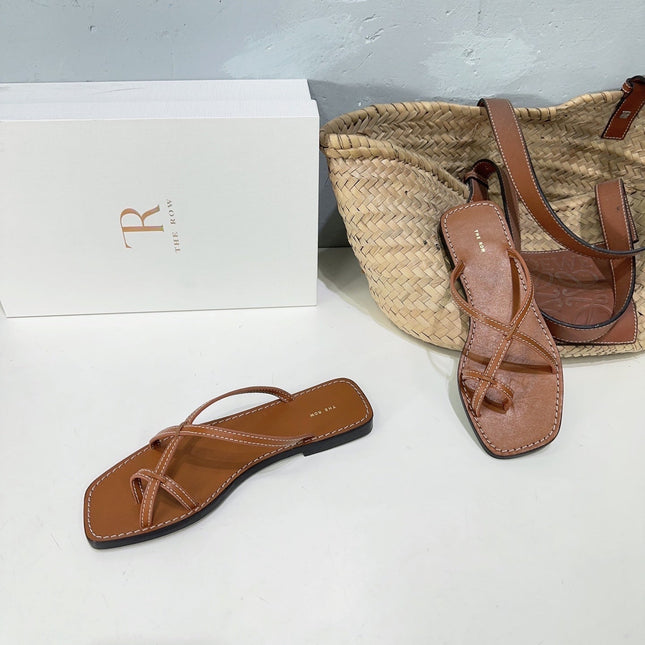 THE ROW 26S FLAT SANDALS IN CARAMEL BROWN CALFSKIN