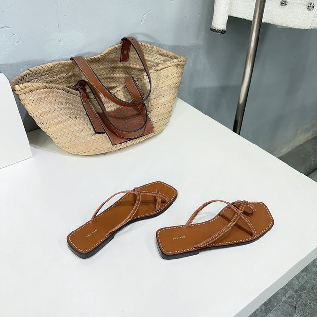 THE ROW 26S FLAT SANDALS IN CARAMEL BROWN CALFSKIN