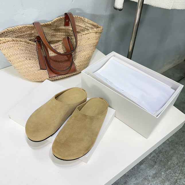 THE ROW 26S CLOG MULES IN BROWN SUEDE