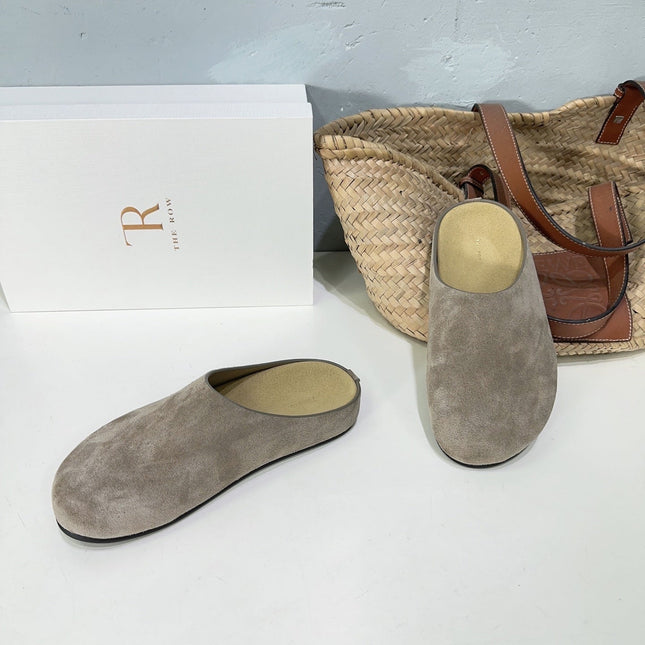 THE ROW 26S CLOG MULES IN TAUPE BROWN SUEDE