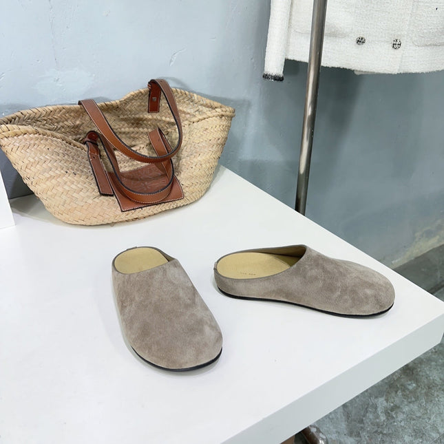 THE ROW 26S CLOG MULES IN TAUPE BROWN SUEDE