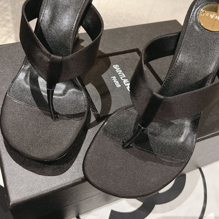 YSL 26S HEELED THONG SANDALS 85 MM IN BLACK SATIN