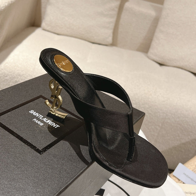 YSL 26S HEELED THONG SANDALS 85 MM IN BLACK SATIN