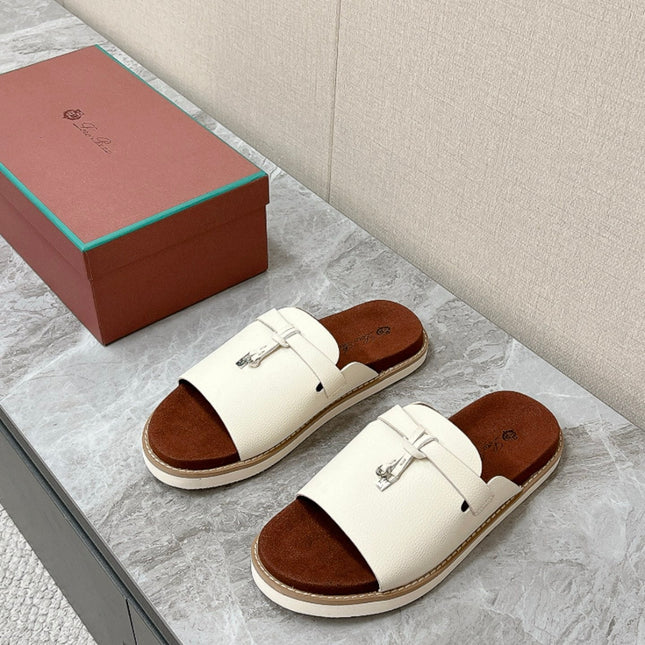 LP 26S LOCK MULE SLIDES IN CREAM WHITE CALFSKIN SILVER HARDWARE