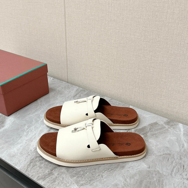 LP 26S LOCK MULE SLIDES IN CREAM WHITE CALFSKIN SILVER HARDWARE