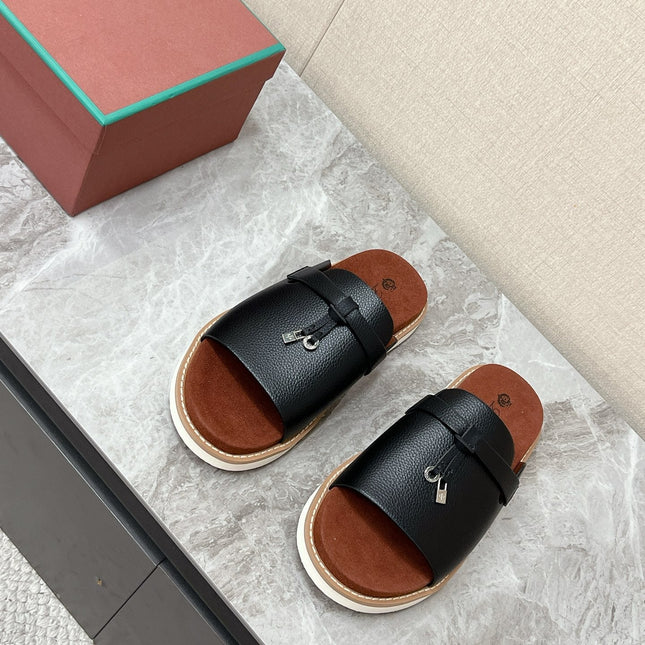 LP 26S LOCK MULE SLIDES IN BLACK GRAINED CALFSKIN SILVER HARDWARE