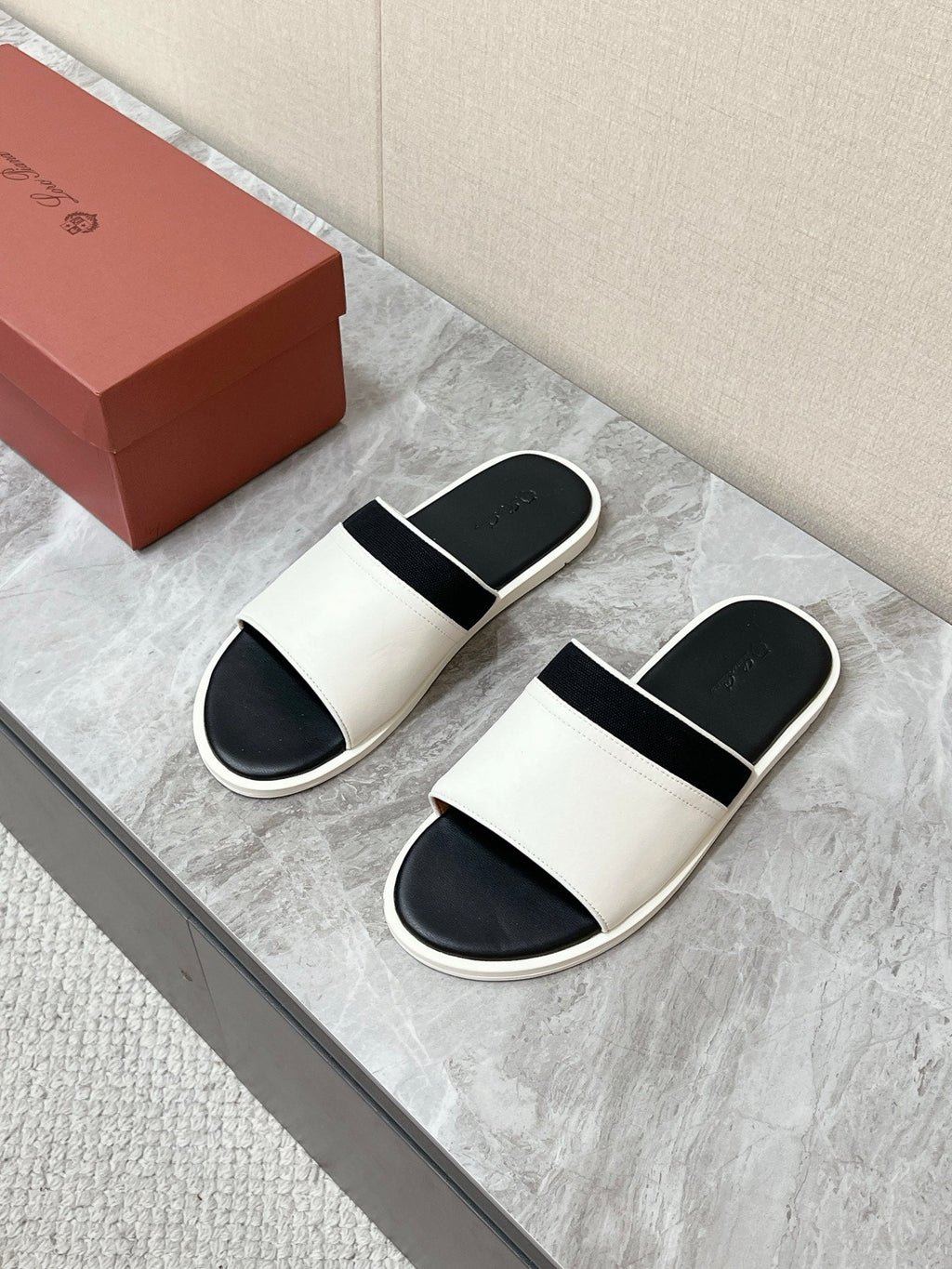 LP 26S SLIDES SANDAL IN WHITE CALFSKIN AND BLACK CANVAS