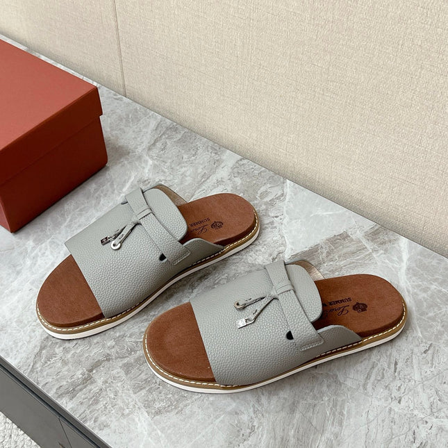 LP 26S LOCK CHARM SLIDES IN GREY CALFSKIN SILVER HARDWARE