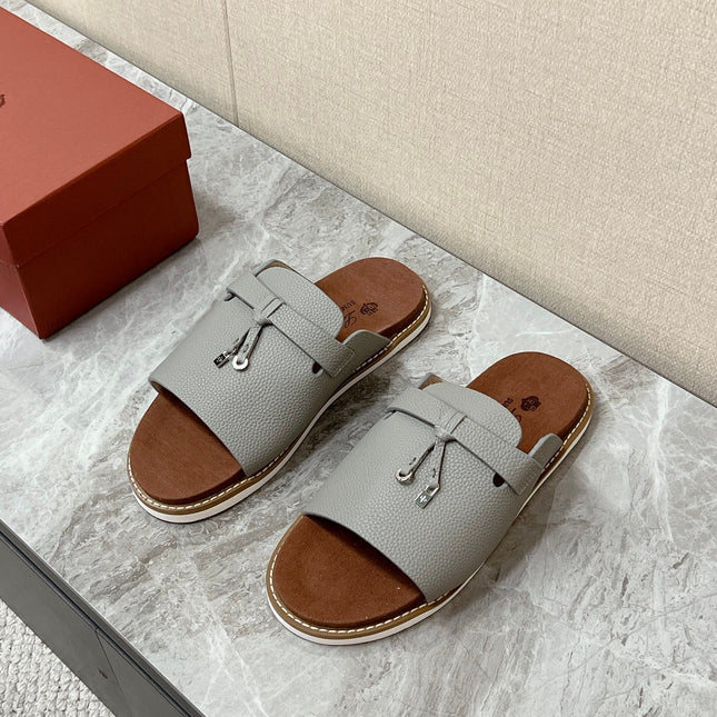 LP 26S LOCK CHARM SLIDES IN GREY CALFSKIN SILVER HARDWARE