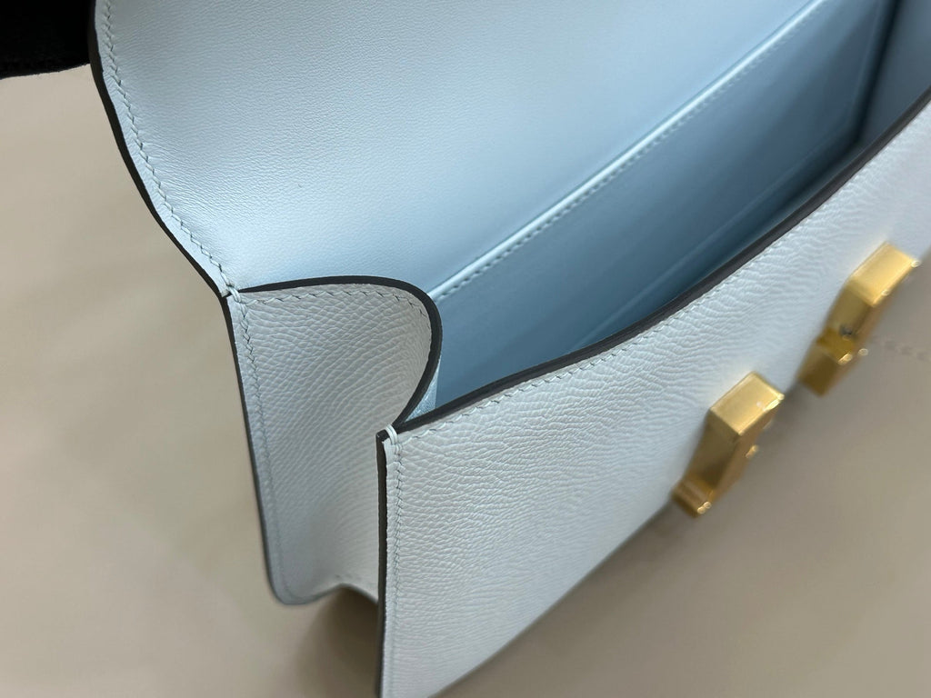 HM 25S CONSTANCE ELAN 24 CM IN SKY BLUE EPSOM WITH GOLD HARDWARE
