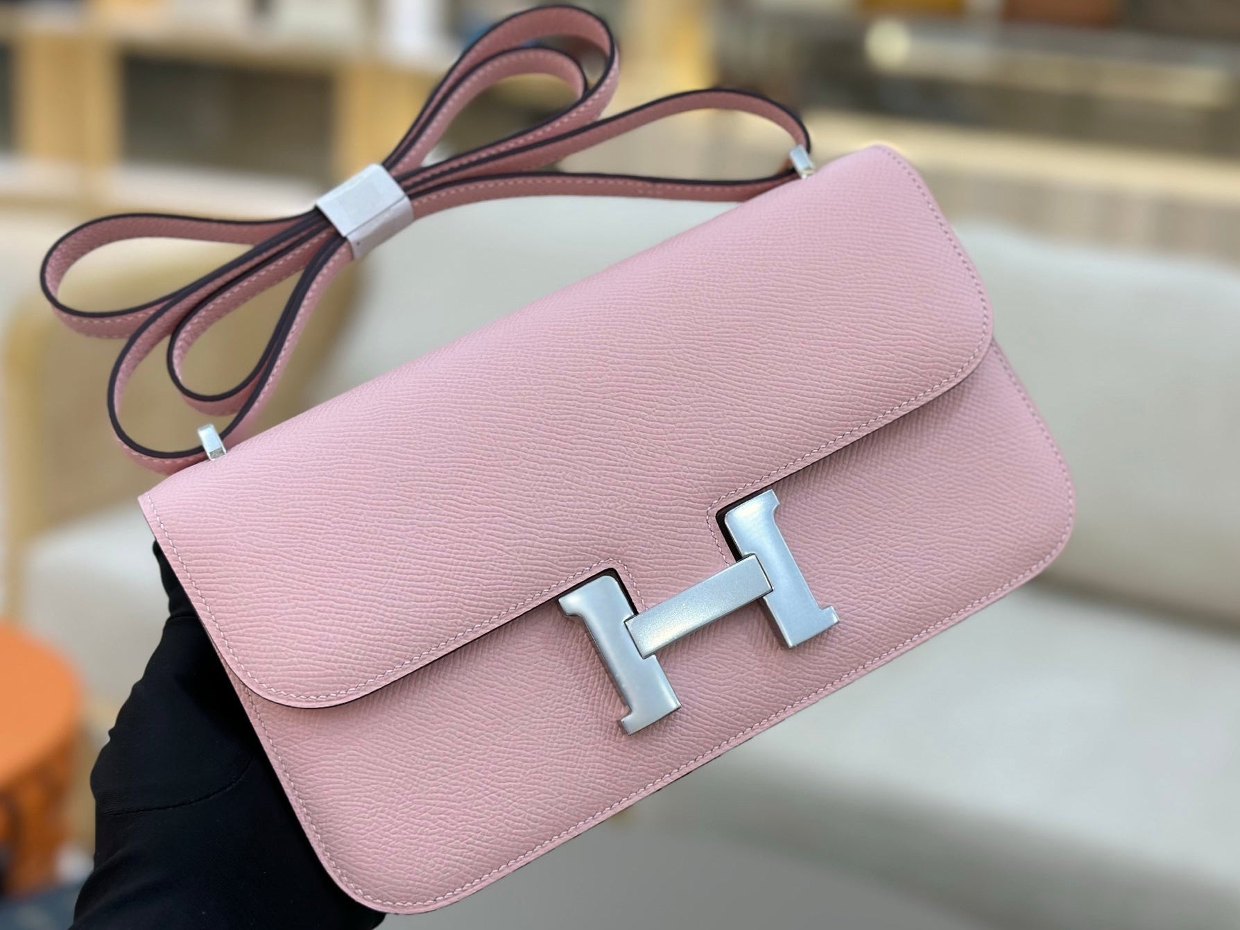 HM 25S CONSTANCE ELAN 24 CM IN LIGHT PINK EPSOM WITH SILVER HARDWARE
