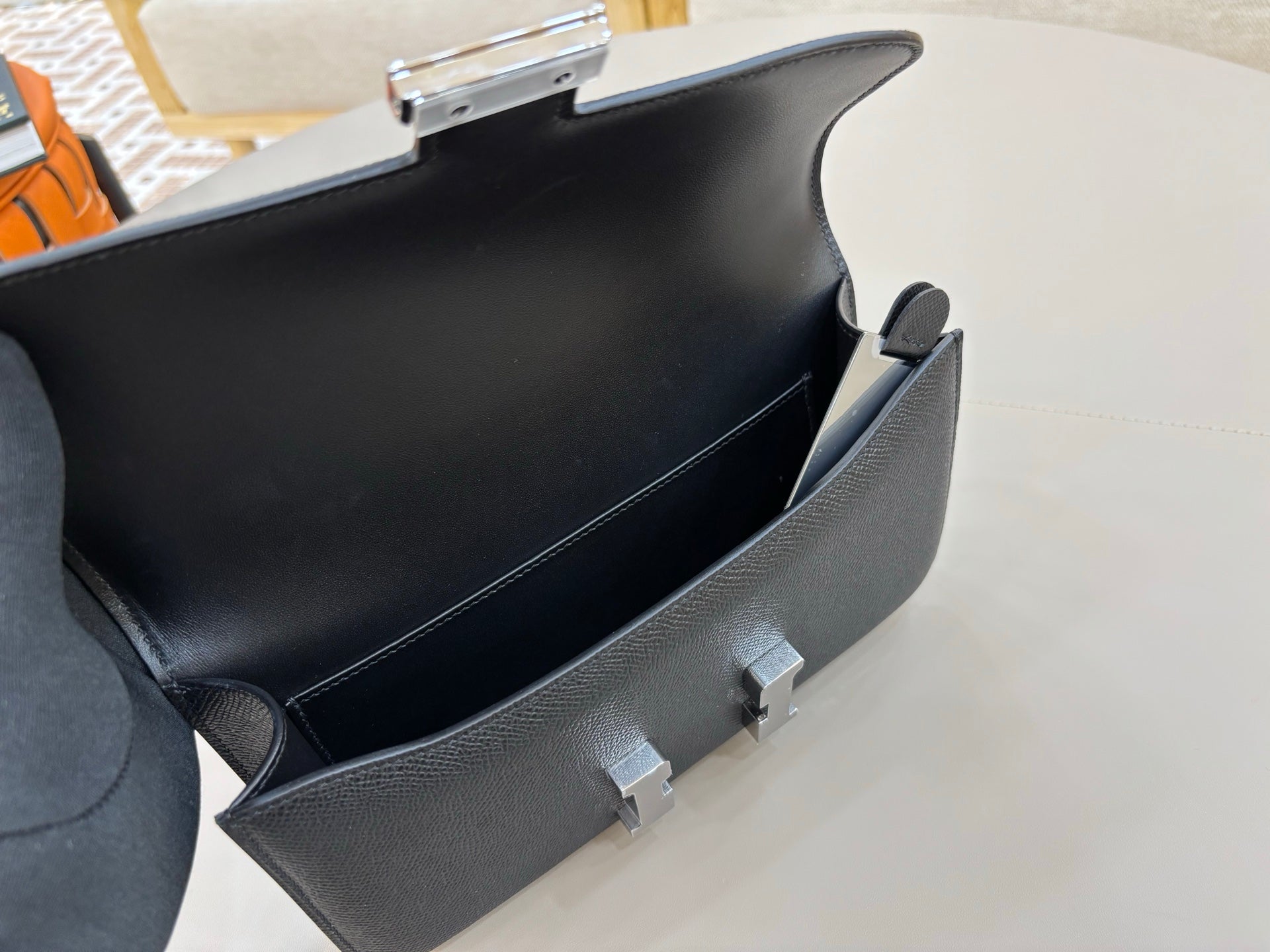HM 25S CONSTANCE ELAN 24 CM IN BLACK EPSOM WITH SILVER HARDWARE