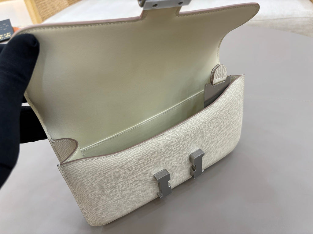 HM 25S CONSTANCE ELAN 24 CM IN CREAM WHITE EPSOM WITH SILVER HARDWARE