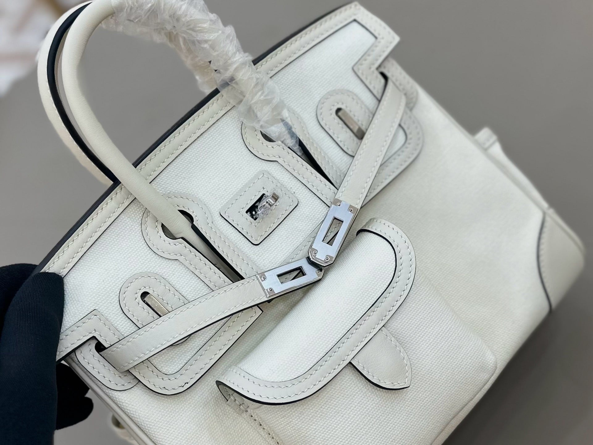 HM 25S BIRKIN CARGO 25 CM IN CREAM WHITE CANVAS AND SWIFT WITH SILVER HARDWARE