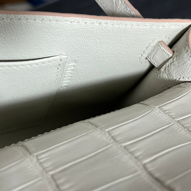 KELLY CUT 31 IN WHITE SHINNY ALLIGATOR LEATHER WITH GOLD HARDWARE
