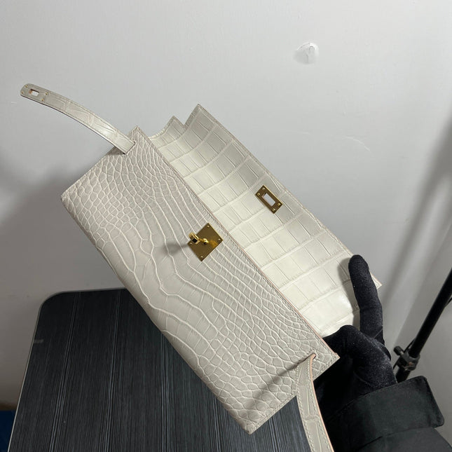 KELLY CUT 31 IN WHITE SHINNY ALLIGATOR LEATHER WITH GOLD HARDWARE