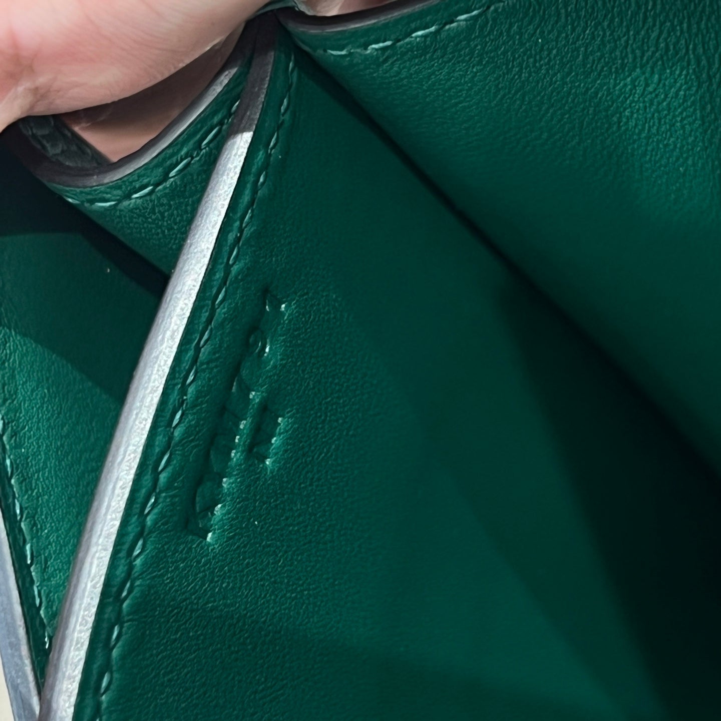 HM 25S CONSTANCE 19 CM IN DARK GREEN EPSOM WITH GOLD HARDWARE