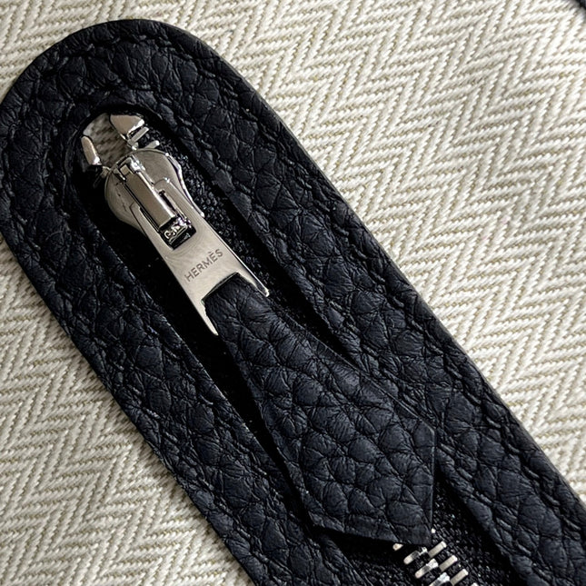 GARDEN PARTY 23CM IN BLACK CALFSKIN