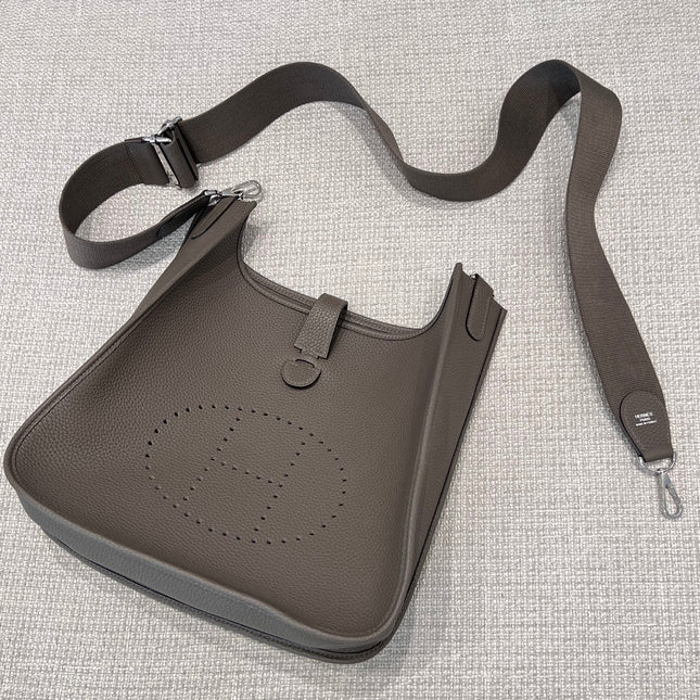 HM 26S EVELYNE BAG 29CM IN DARK BROWN CALFSKIN