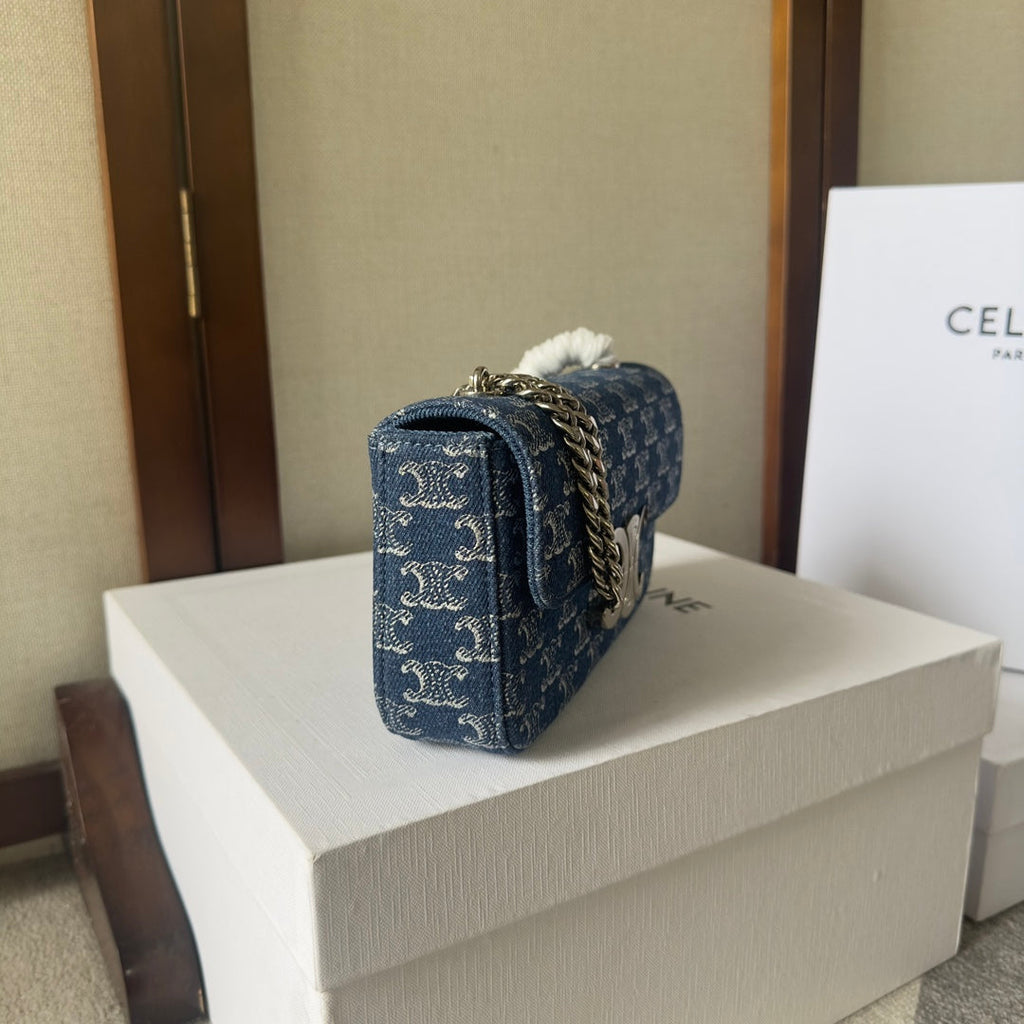 CHAIN SHOULDER BAG CLAUDE 20 IN BAYOUX BLUE TRIOMPHE DENIM SILVER HARDWARE