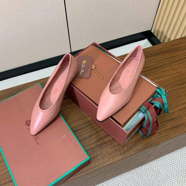 LP 26S BALLET FLATS IN LIGHT PINK CALFSKIN