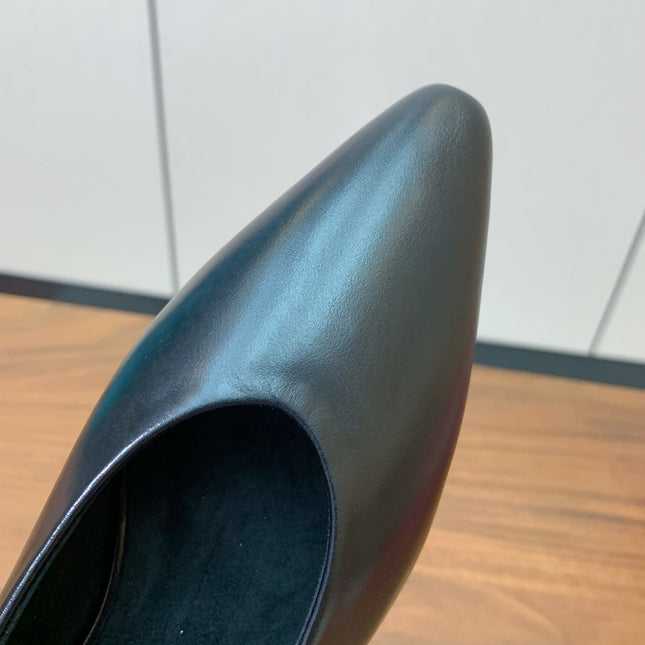 LP 26S BALLET FLATS IN BLACK CALFSKIN
