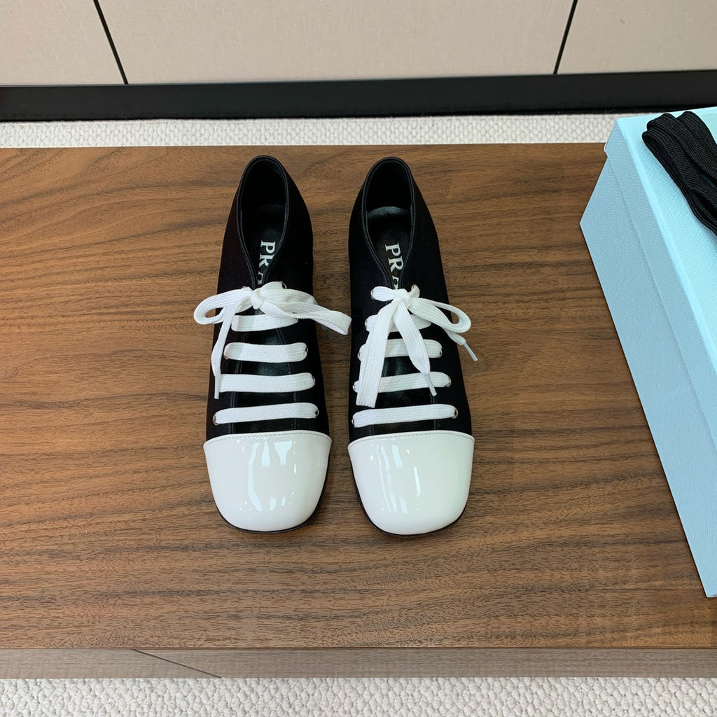 LACE-UP HIGH SHOES IN BLACK SILK MIX WHITE GLOSSY CALFSKIN