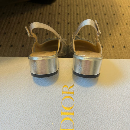 DIOR 26S OPEN BACK SANDALS IN SILVER CALFSKIN WITH PEARL BOW
