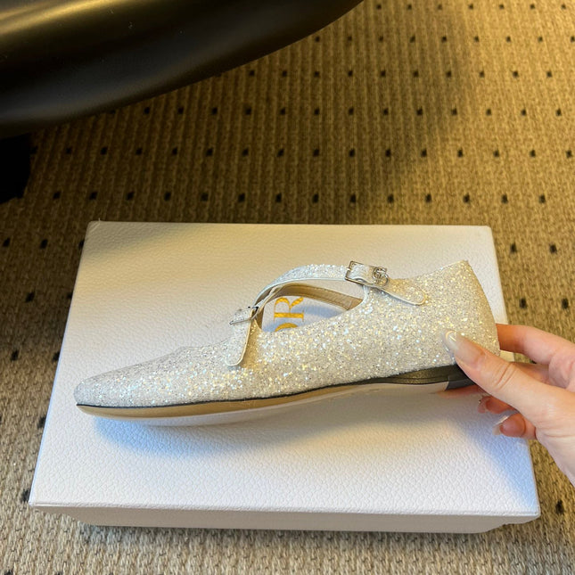 DIOR 26S BALLET FLAT IN WHITE LAMINATED LAMBSKIN AND GLITTER