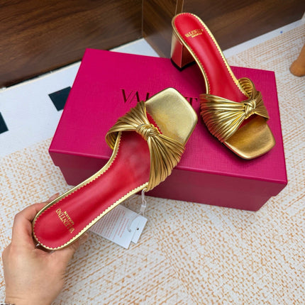 VALENTINO 26S BLOCK-HEEL SANDALS 65 MM IN METALLIC GOLD CALFSKIN