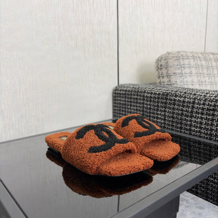 CHANEL 26S SLIDE SANDALS IN ORANGE BROWN AND BLACK SHEARLING SQUARE TOE