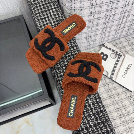 CHANEL 26S SLIDE SANDALS IN ORANGE BROWN AND BLACK SHEARLING SQUARE TOE