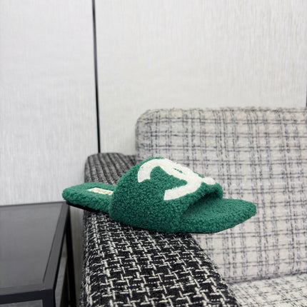 CHANEL 26S SLIDE SANDALS IN GREEN AND WHITE SHEARLING SQUARE TOE