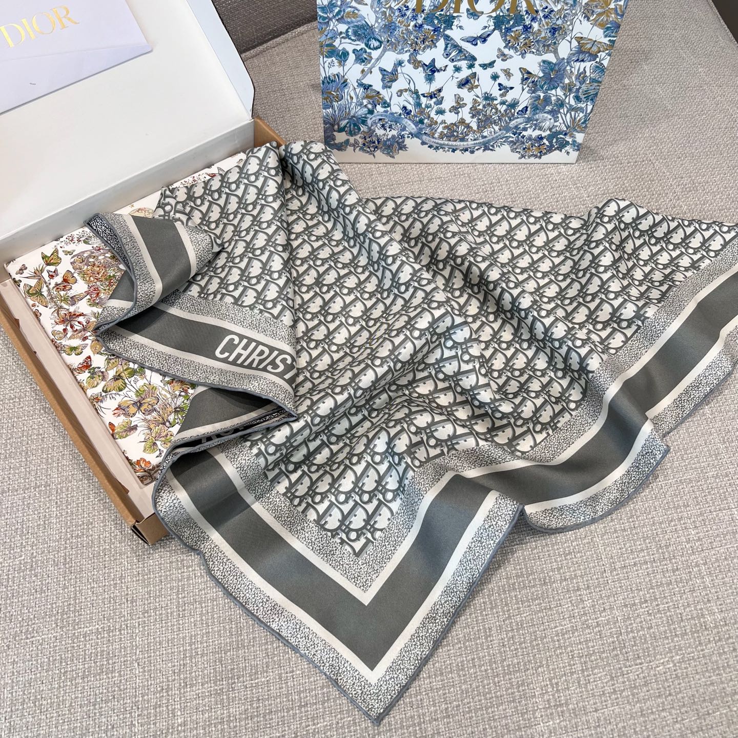 DIOR 26S SCARF 90CM IN SILK 167896