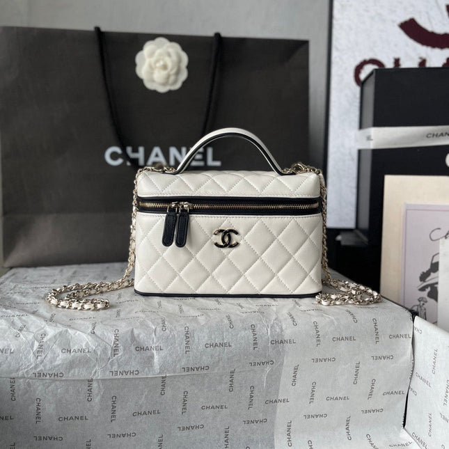 CHANEL 26S VANITY BAG 19 IN WHITE QUILTED LAMBSKIN SILVER HARDWARE